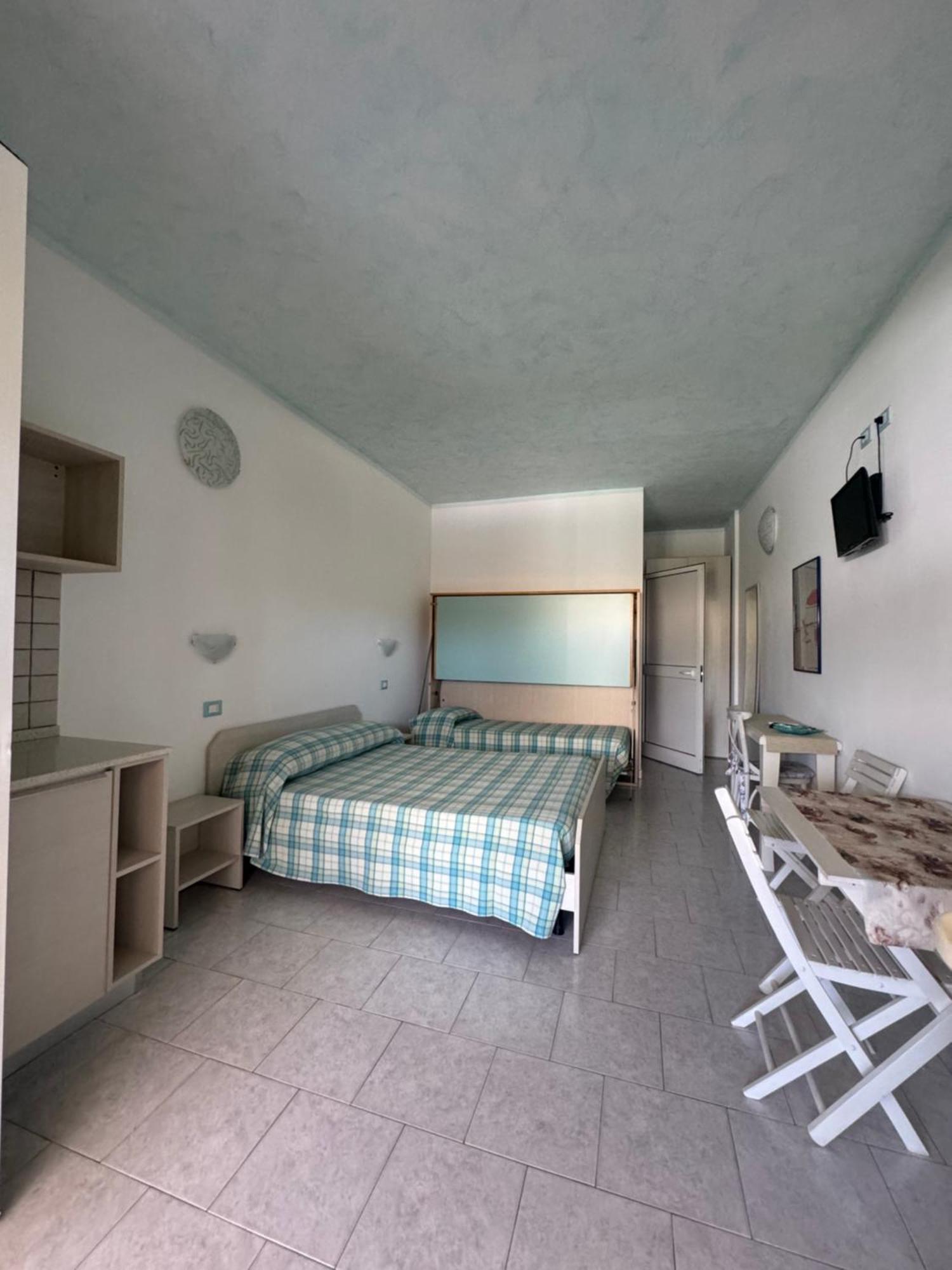 Hotel Bagno Stella Del Mare Marina Di Carrara Exterior photo