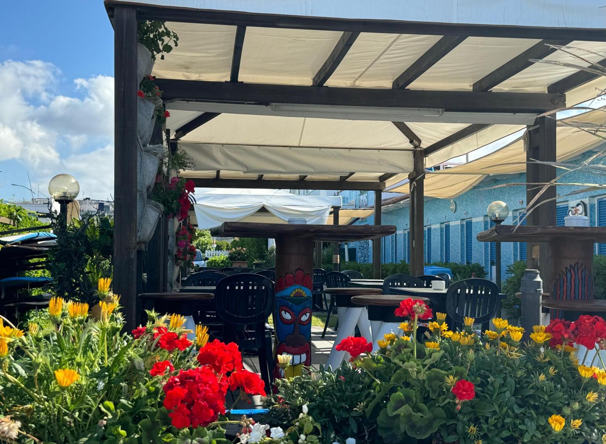 Hotel Bagno Stella Del Mare Marina Di Carrara Exterior photo